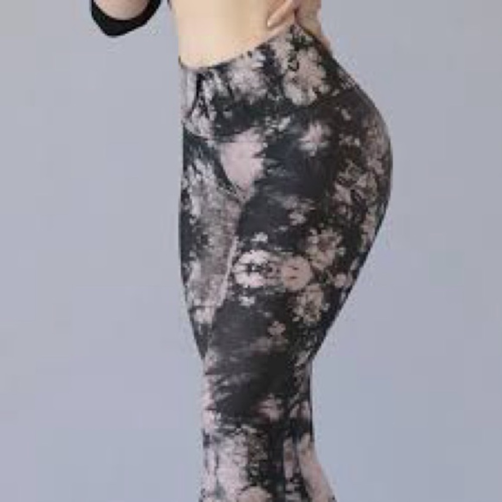 Champion Black and Gray High-Waisted Leggings for Active Comfort